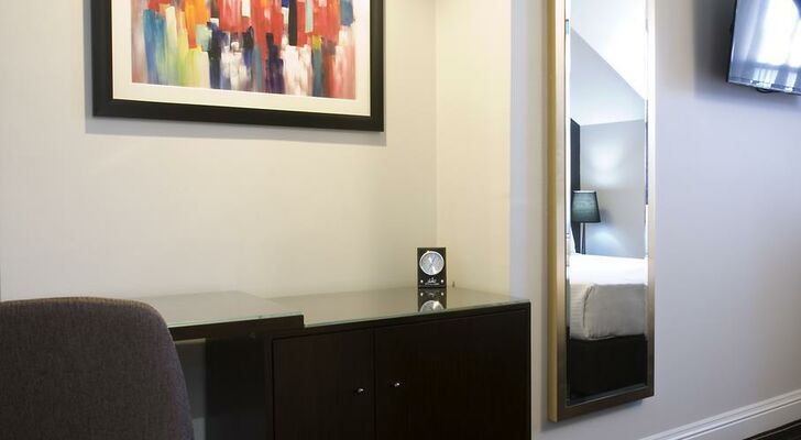 Hotel Challis