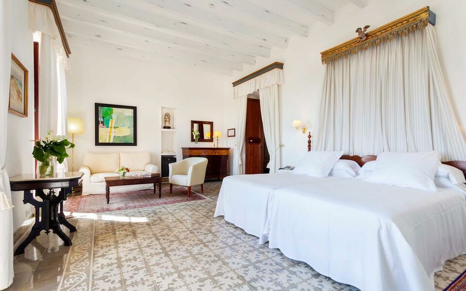 Hotel Llenaire Rooms Hotel Llenaire Rooms