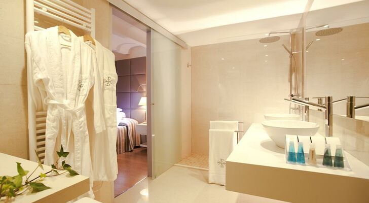 L’Hermitage Hotel & Spa