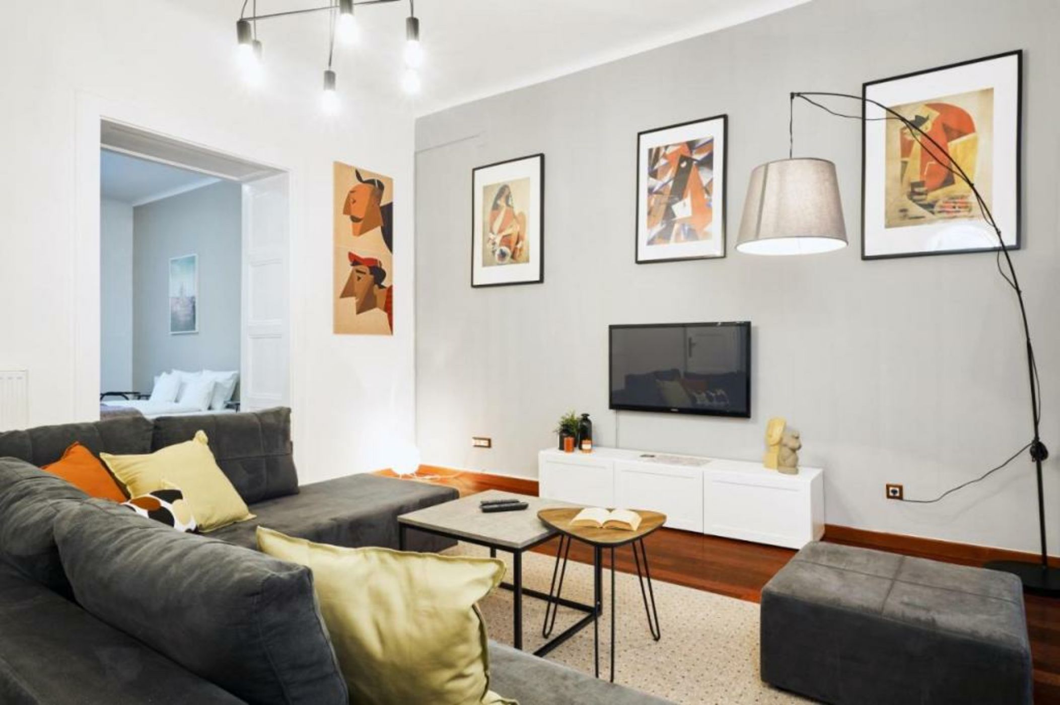 Irundo Downtown Apartments