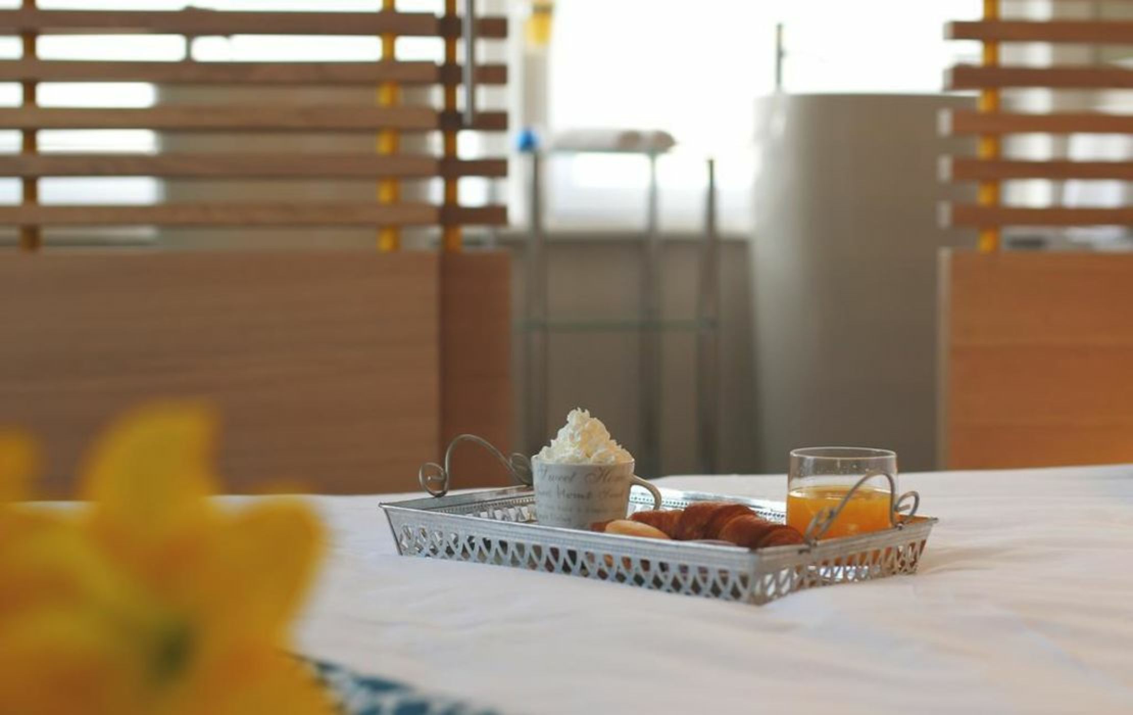 Bed & Atmosphere Rooms