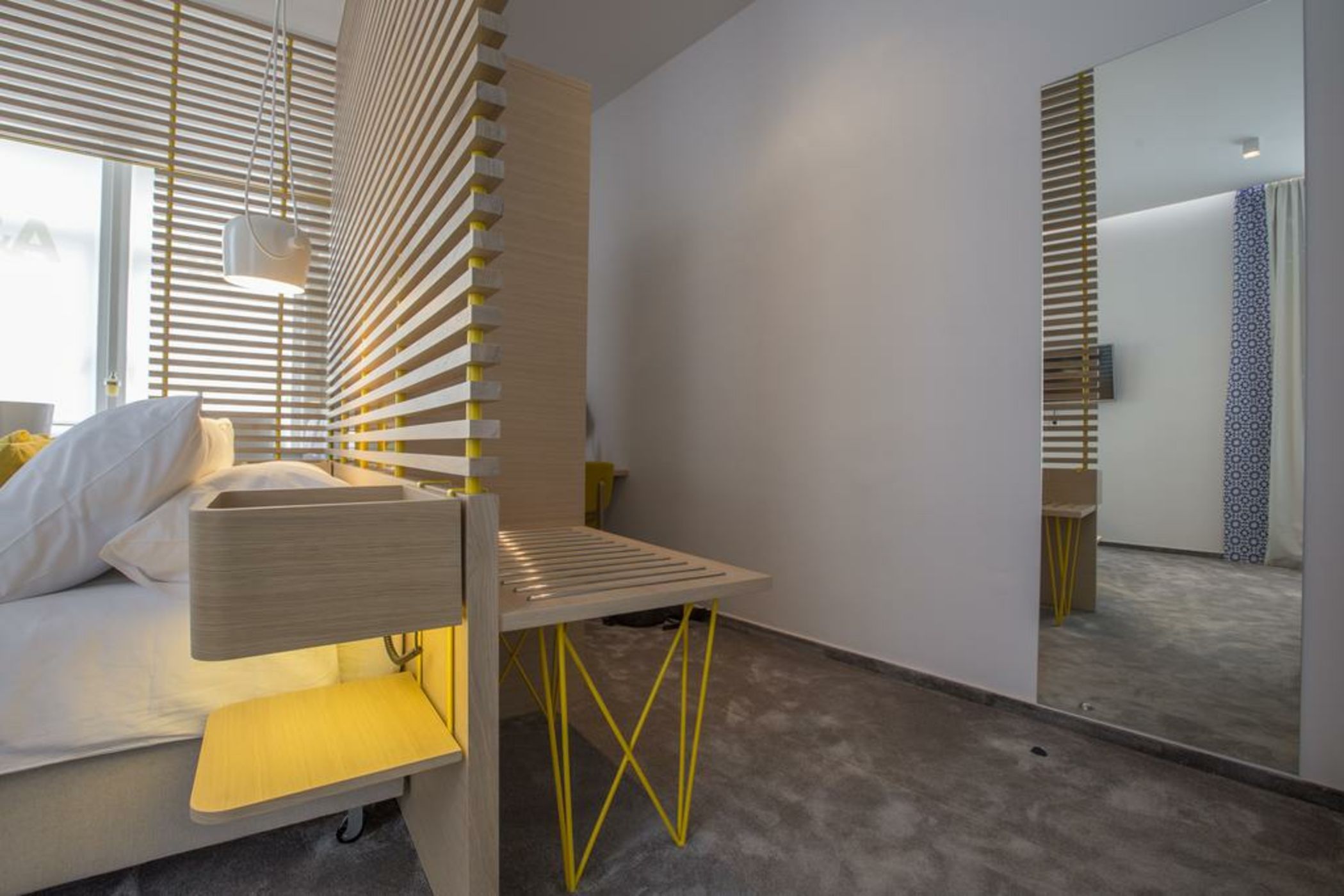 Bed & Atmosphere Rooms