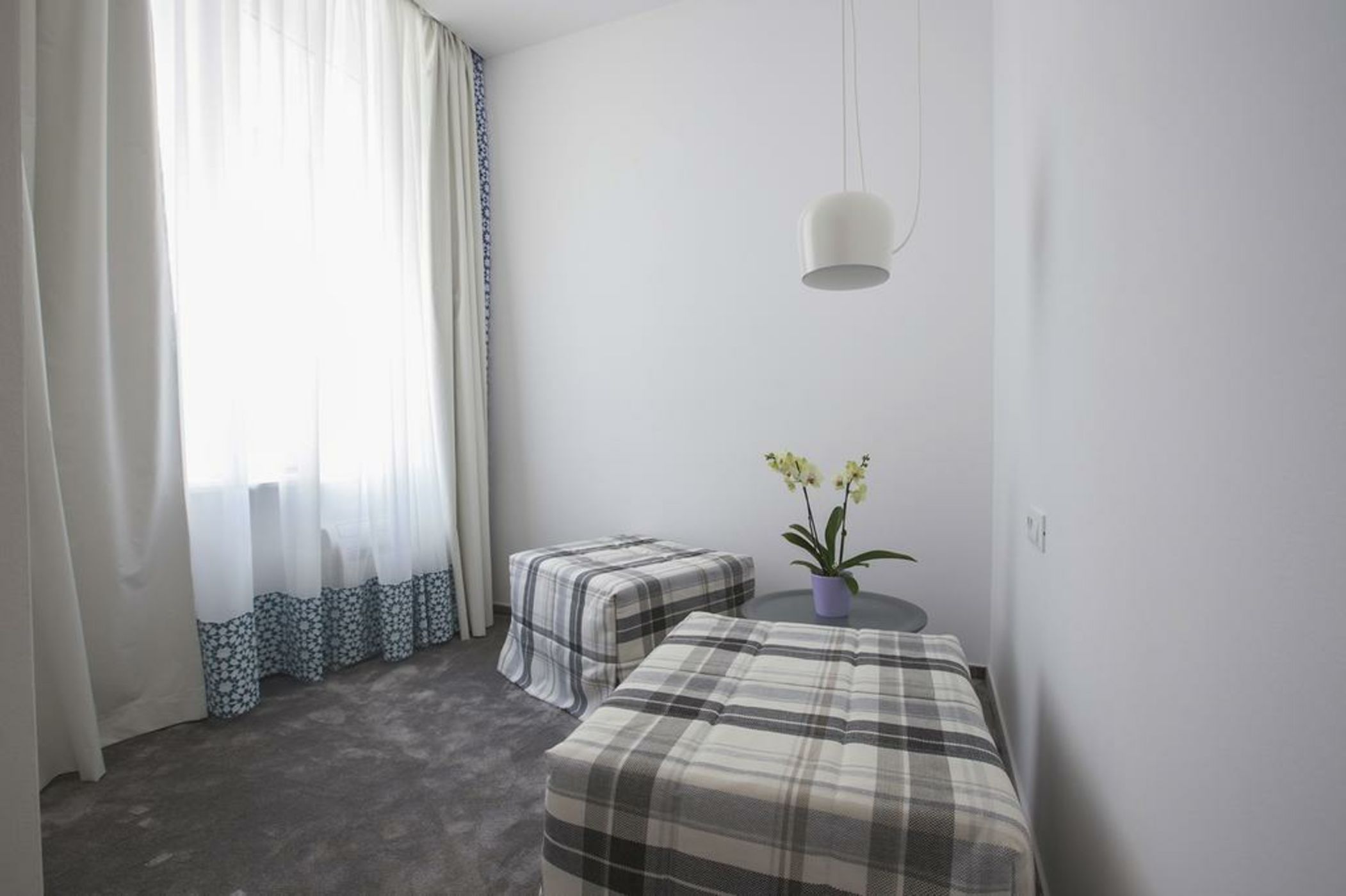 Bed & Atmosphere Rooms