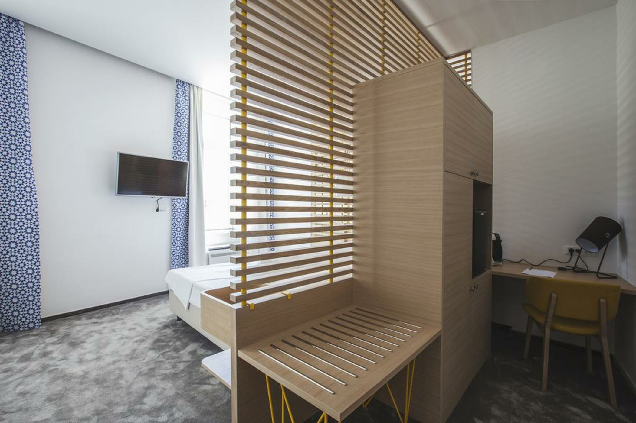 Bed & Atmosphere Rooms