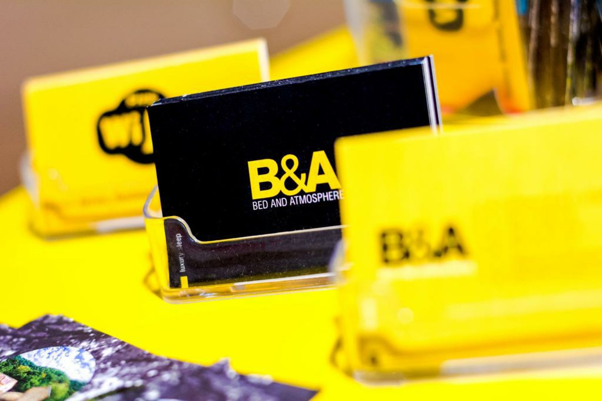 Bed & Atmosphere Rooms