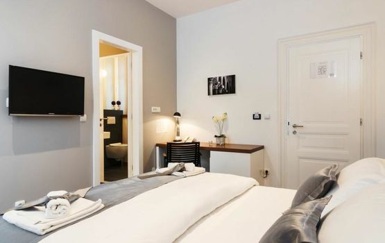 Riva Luxury Rooms