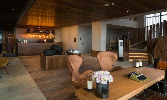 Azor Hotel