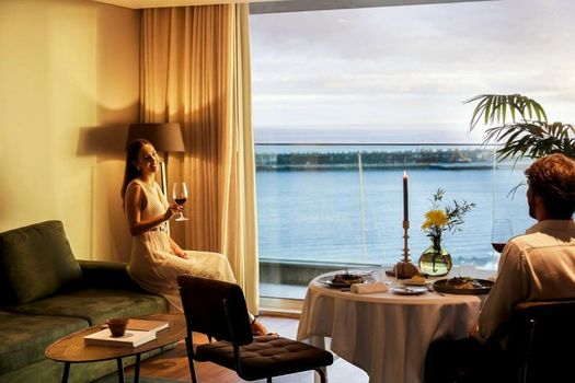 Azor Hotel