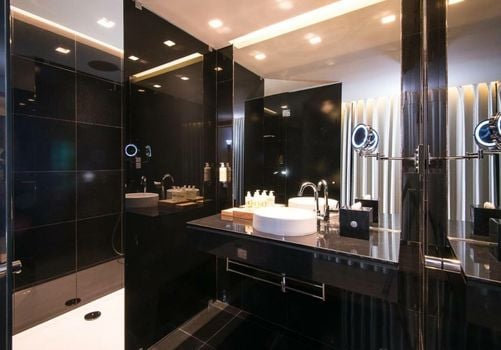 Azor Hotel