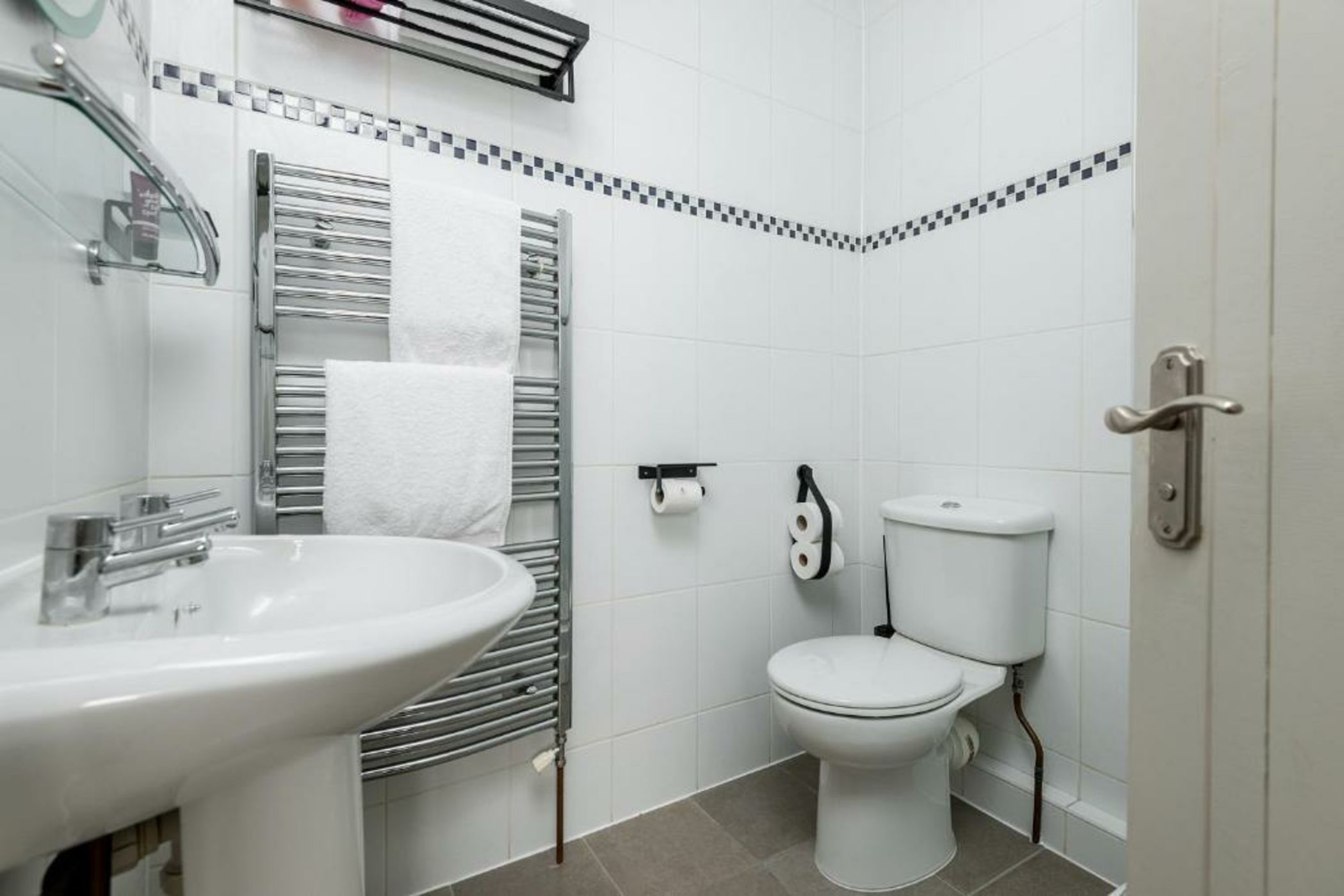 Crazy Fox Hurley Boutique B&B