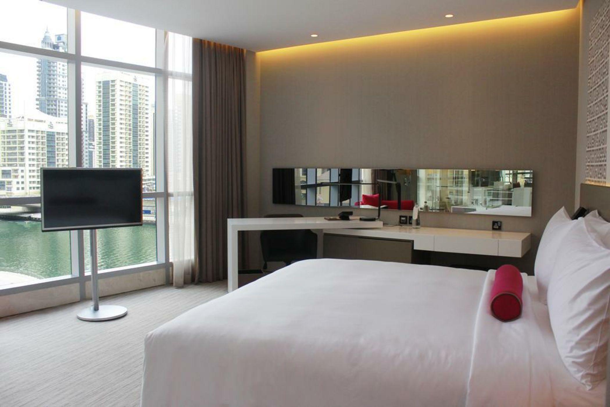 InterContinental Dubai Marina, an IHG Hotel