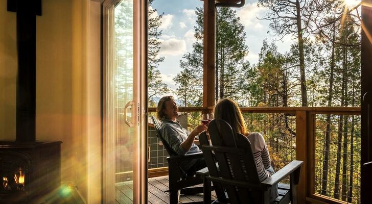 Rush Creek Lodge at Yosemite