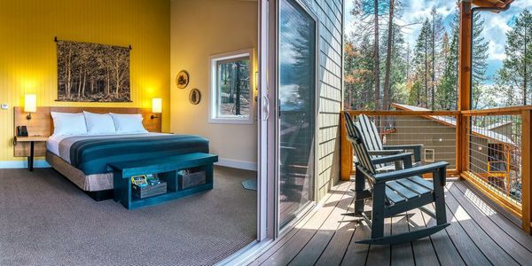 Rush Creek Lodge at Yosemite