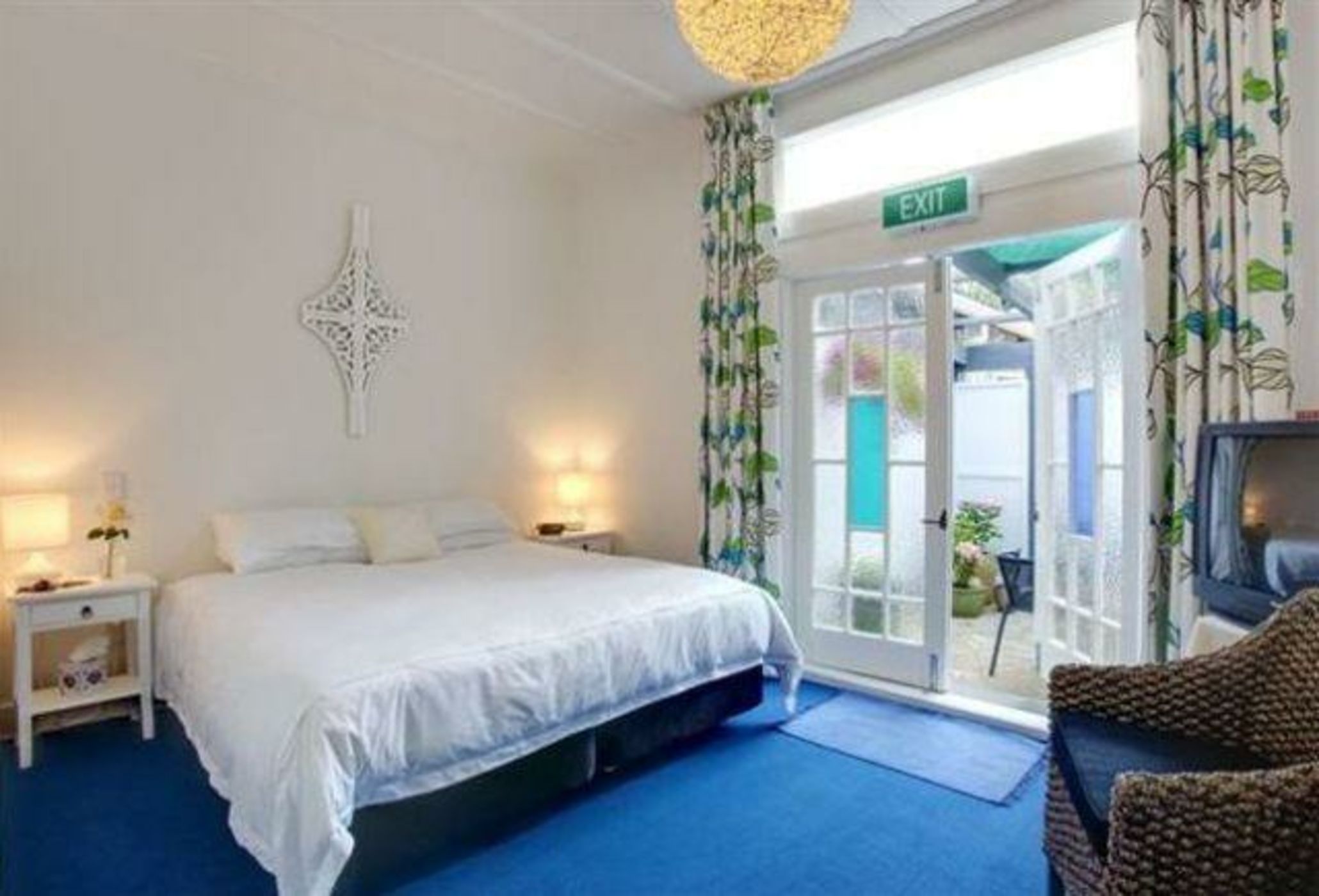 The Old Oak Boutique Hotel