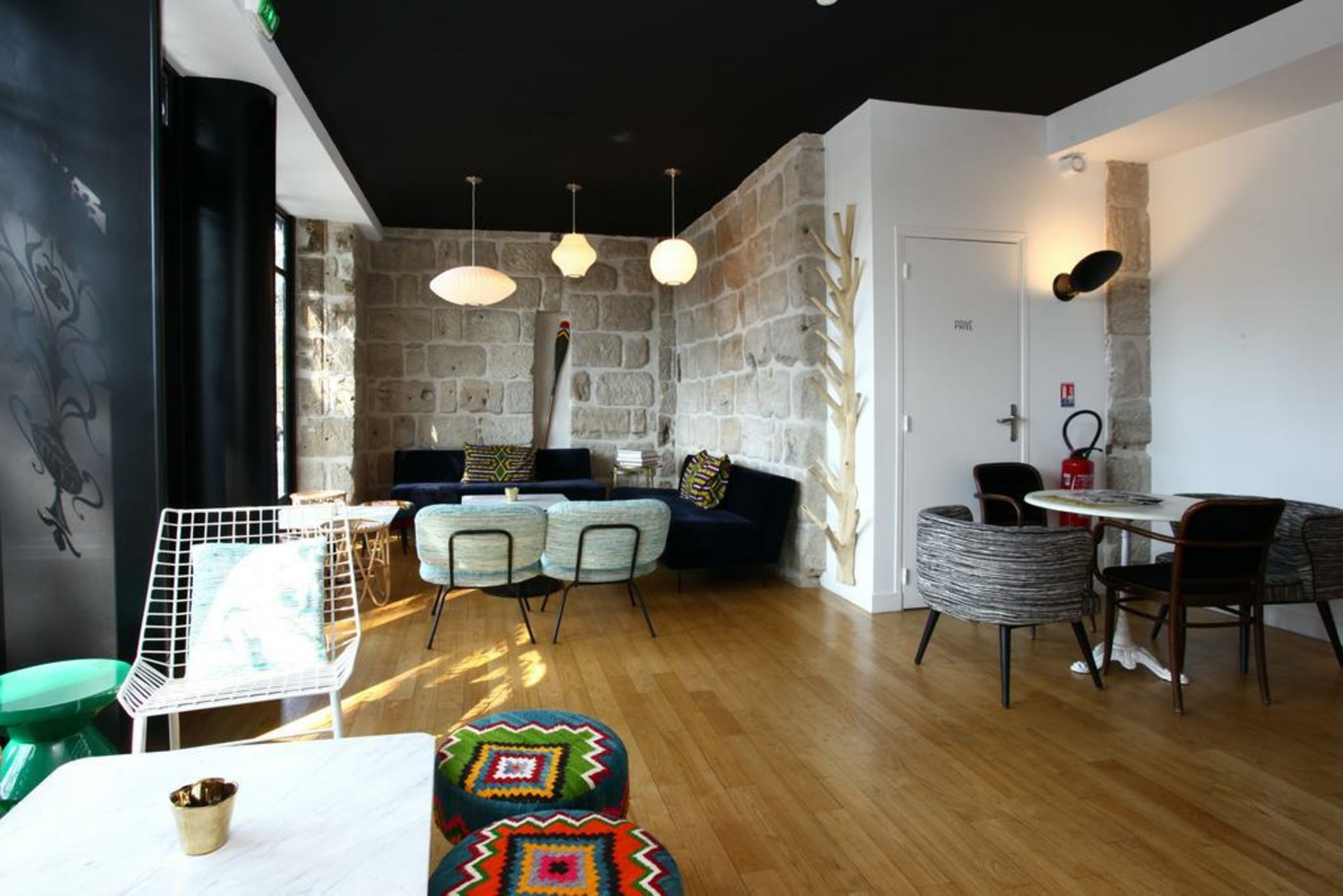 Hôtel Le Collonges TV connecté wifi Netflix