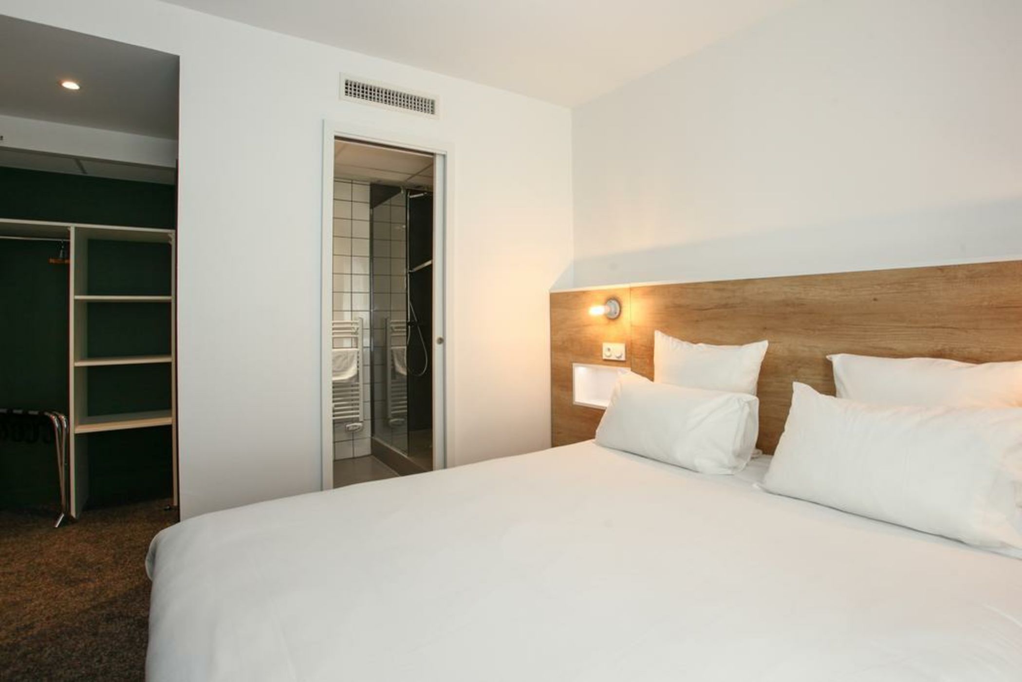 Hôtel Le Collonges TV connecté wifi Netflix