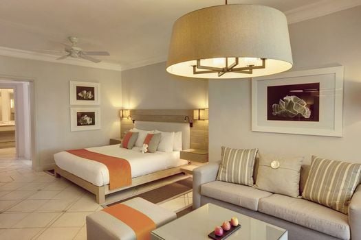 LUX* Belle Mare Resort & Villas