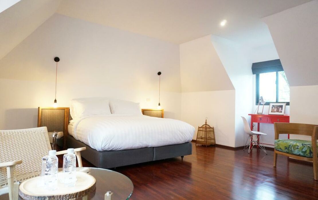 The Twelve Hotel