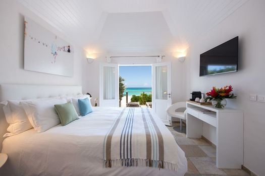 Pearl Beach Hotel