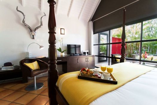 Pearl Beach Hotel