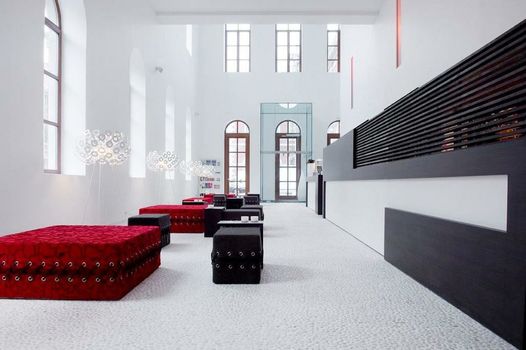 Eburon Hotel