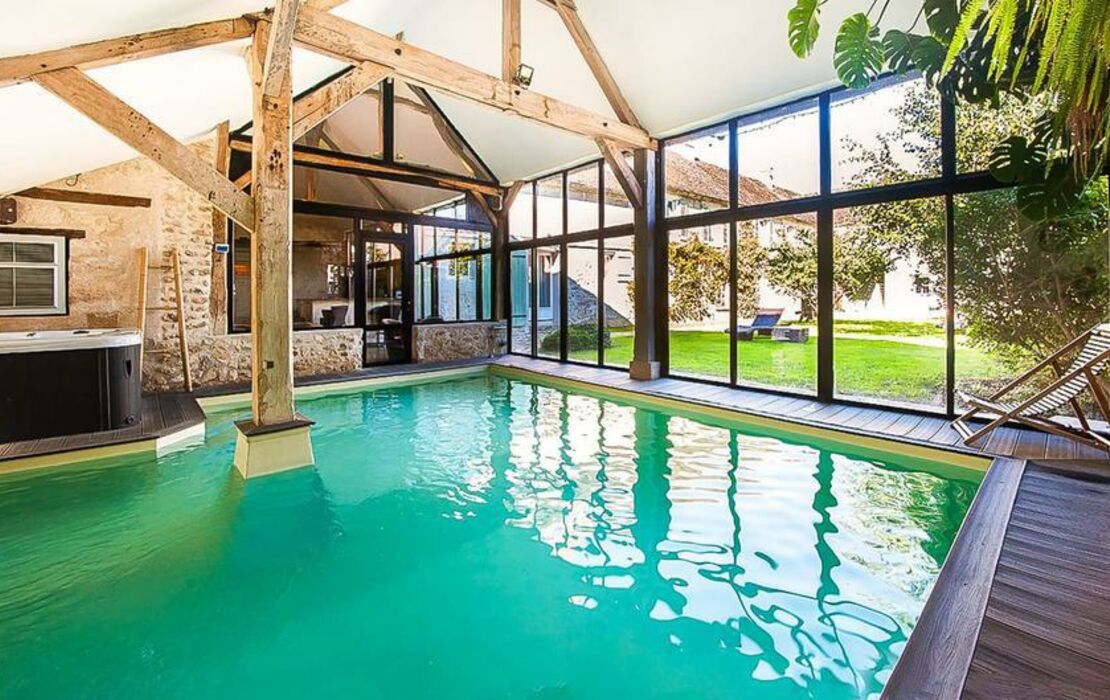 Le Clos des Vignes, a Design Boutique Hotel Neuville-Bosc, France