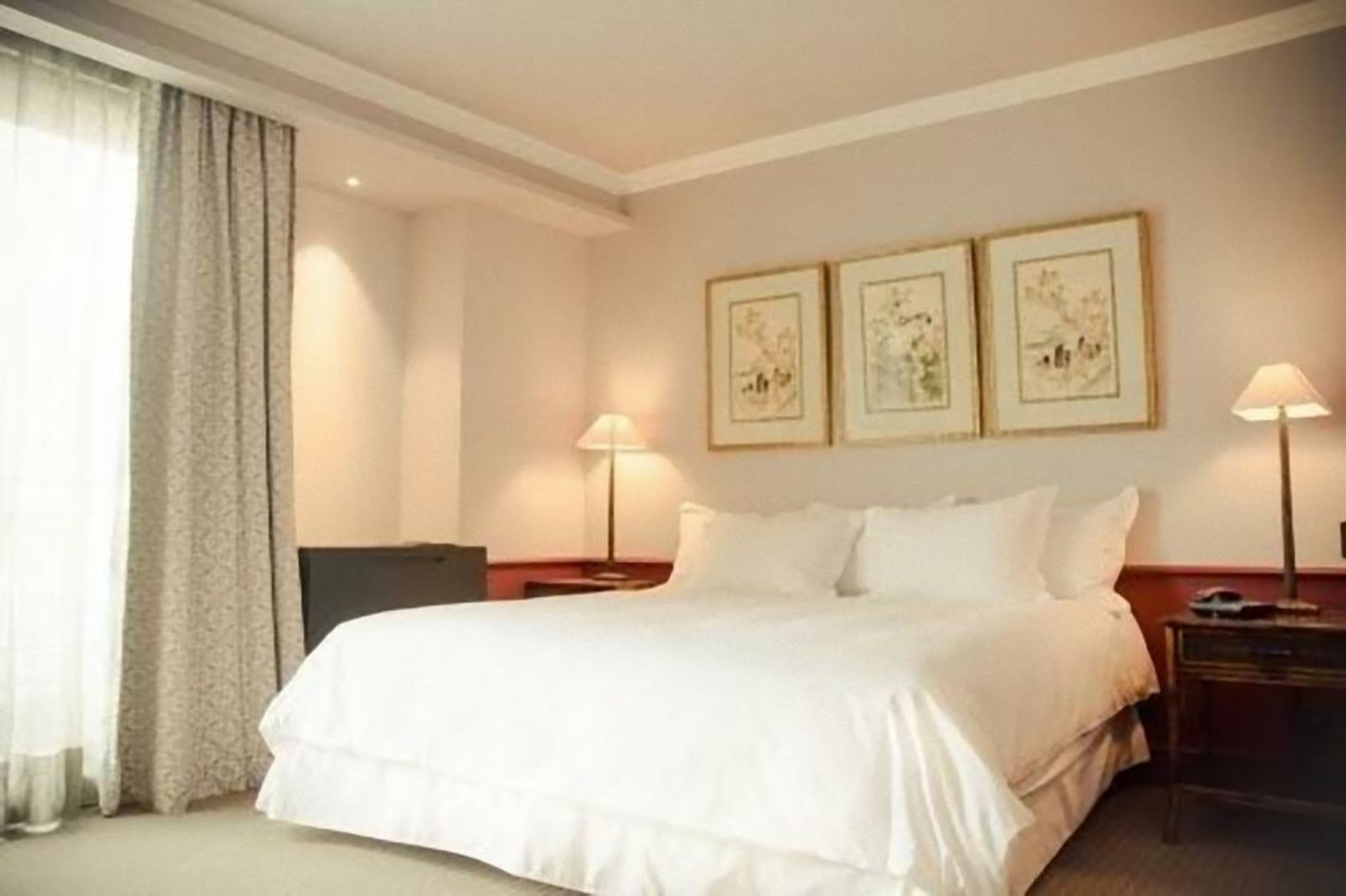 The Singular Santiago