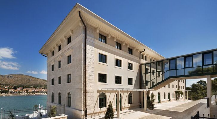 Hotel Brown Beach House & Spa