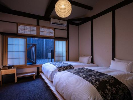 Nazuna Kyoto Nijo-jo
