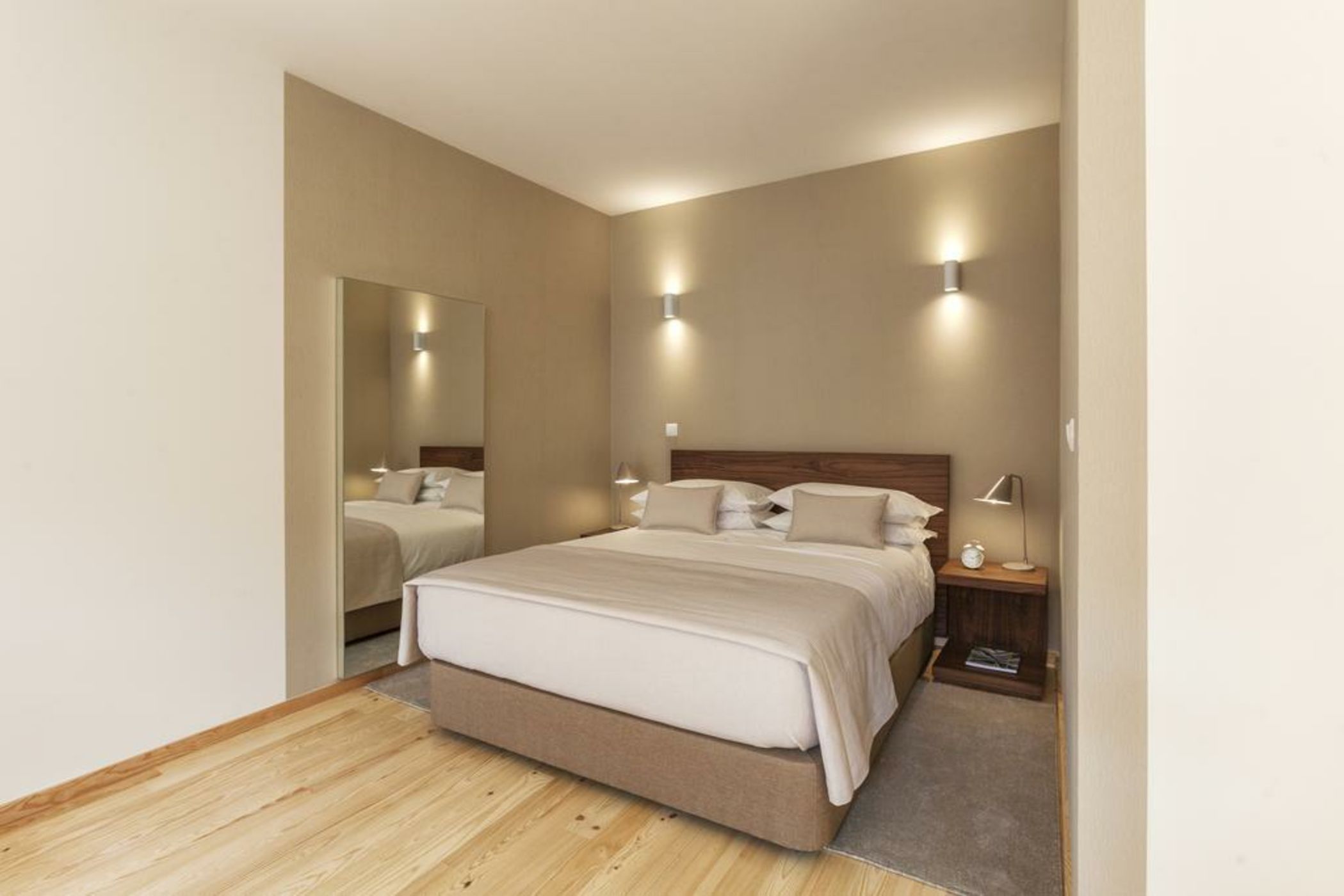 Oporto Street Sá de Noronha - Only Adults