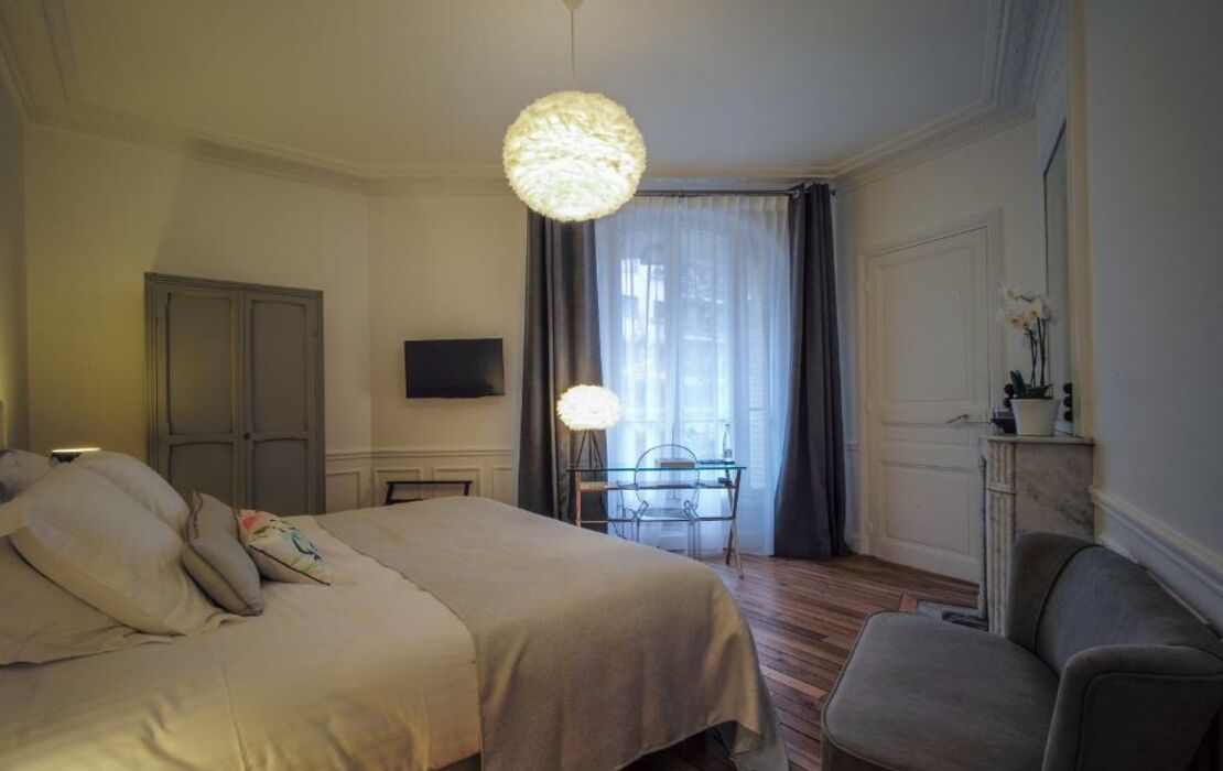 Relais12bis Bed & Breakfast By Eiffel Tower, a Design Boutique Hotel