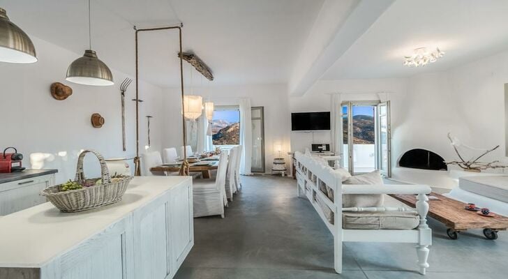 Halcyon Suites and Villas Naxos