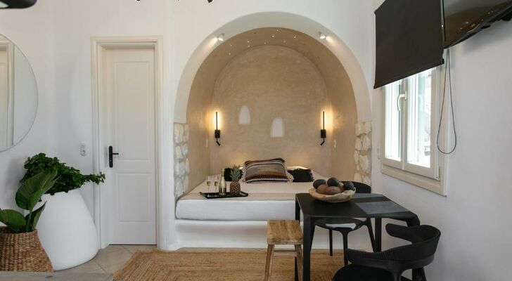 Naxos Euphoria Suites