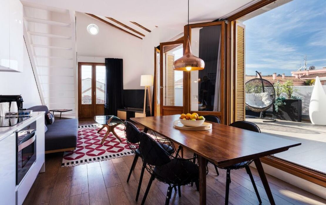 B&B Apartamentos Madrid Centro Fuencarral 46, a Design Boutique Hotel