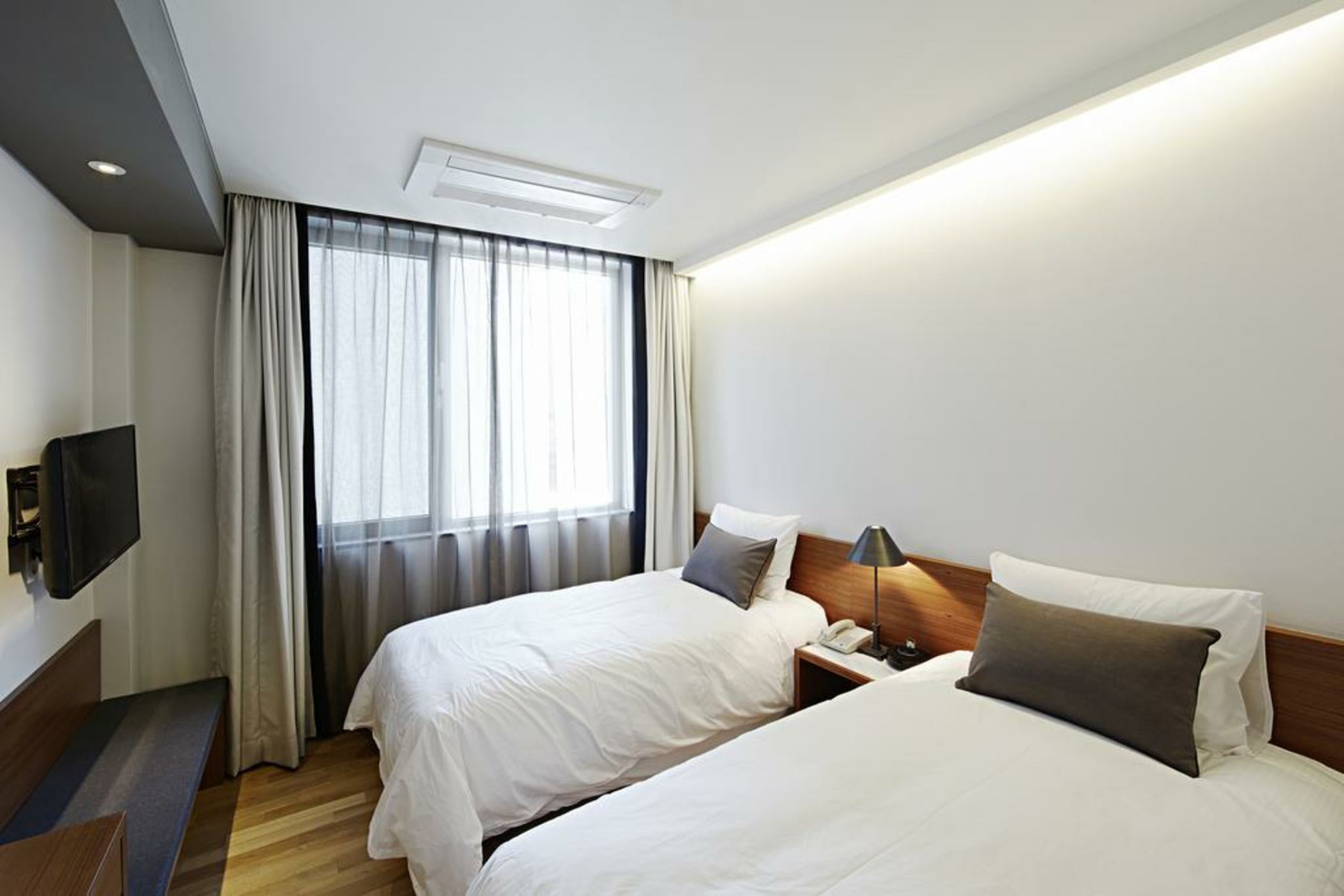 Floral Hotel ShinShin Seoul Myeongdong