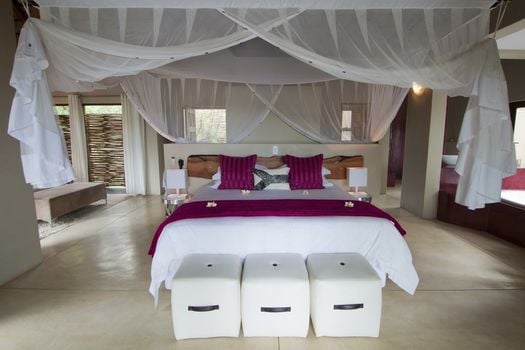 Naledi Bushlodge