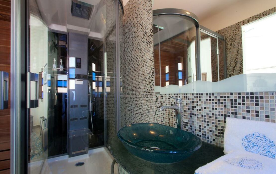 Riad Le Perroquet Bleu Suites & Spa