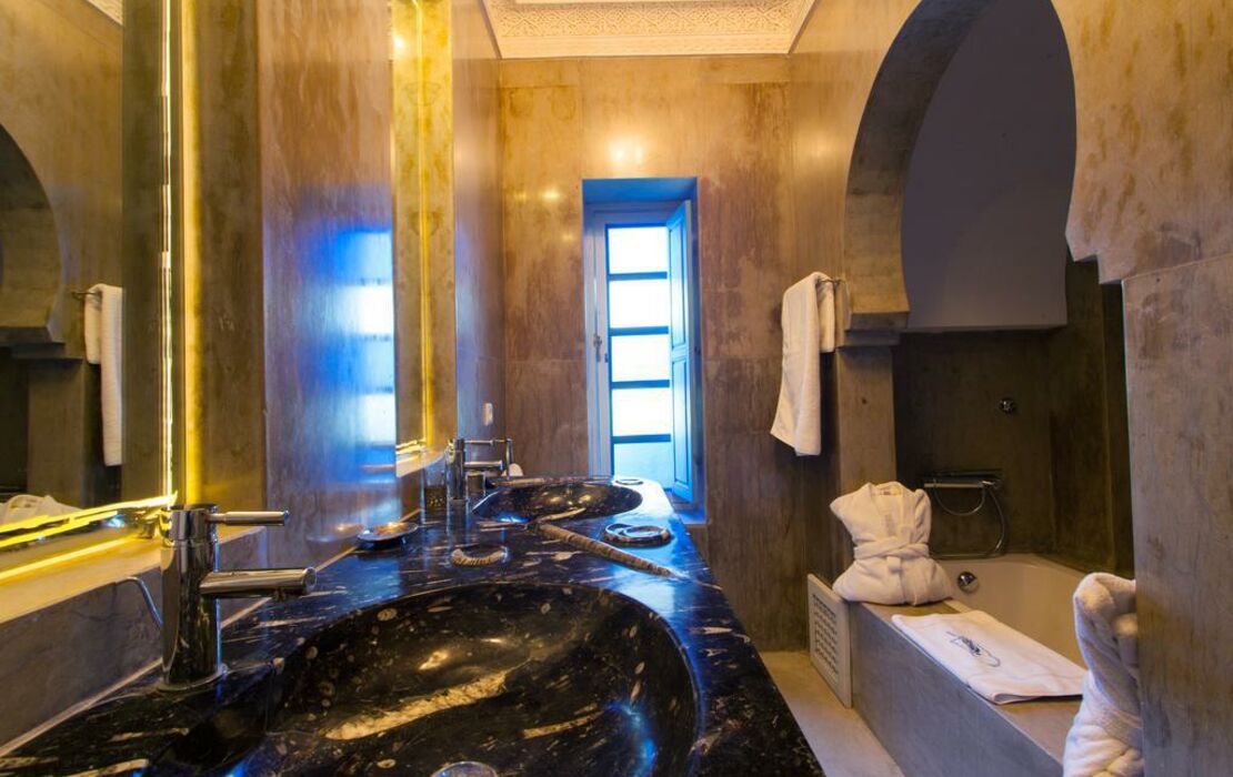 Riad Le Perroquet Bleu Suites & Spa