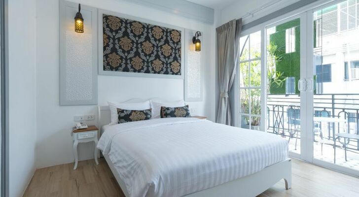 White Ivory Bed And Breakfast