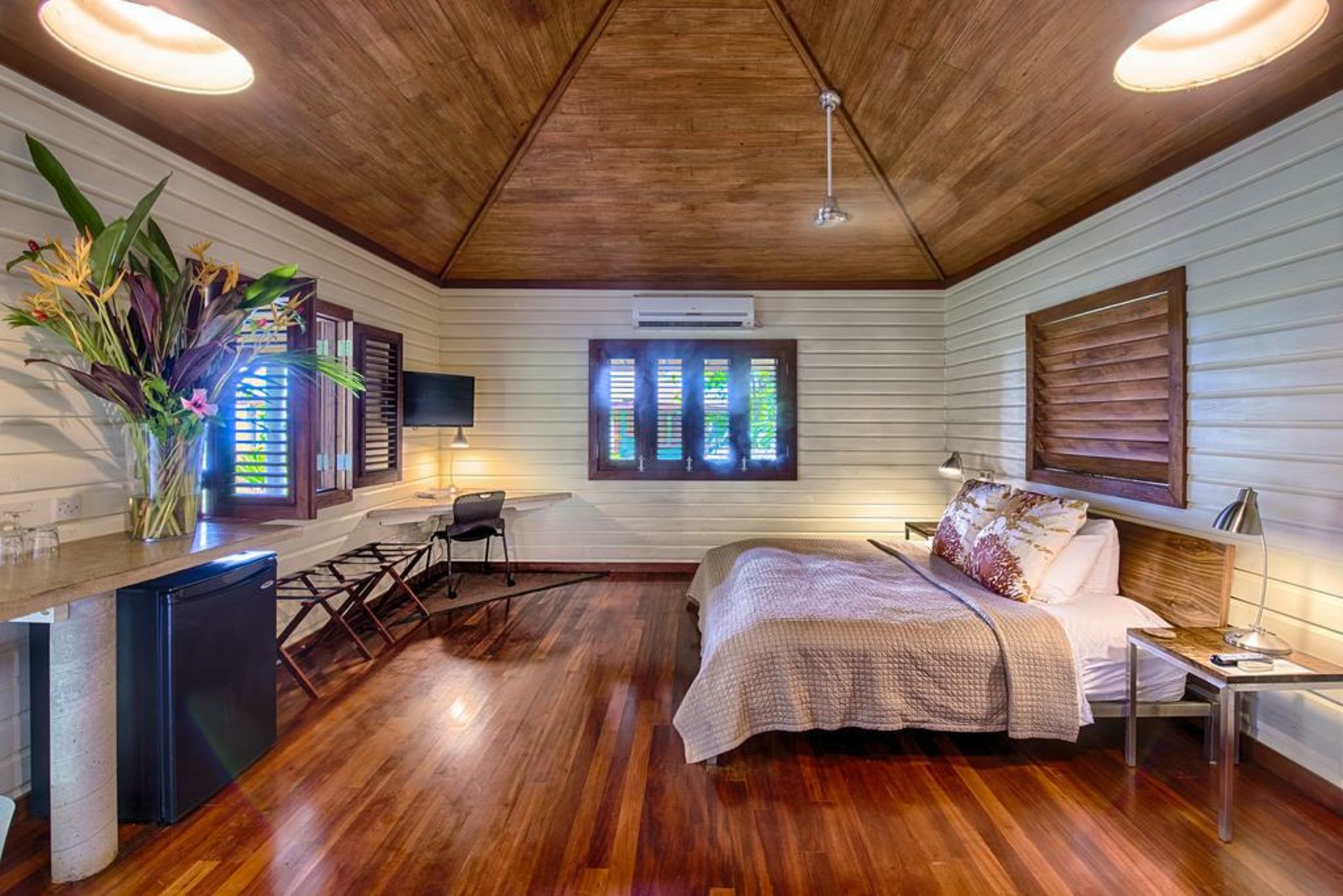 Pagua Bay House ~ Oceanfront Cabana's