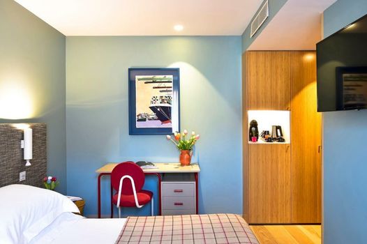 The Editory House Ribeira Porto Hotel