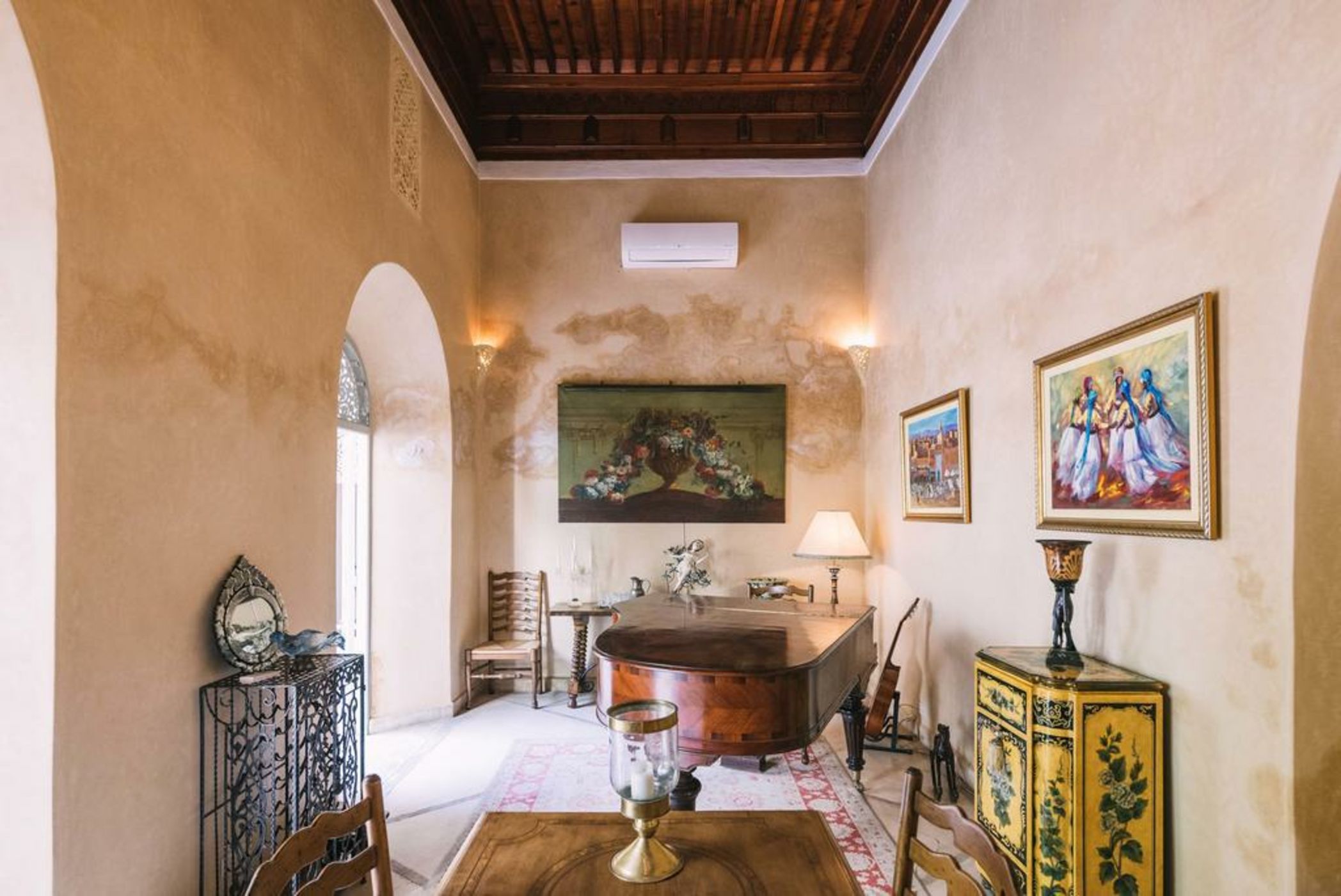 Riad Emberiza Sahari