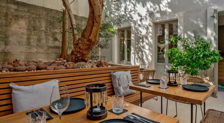 Heritage Hotel 19