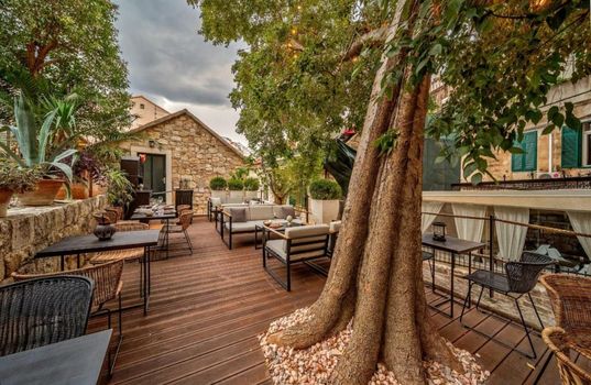 Heritage Hotel 19