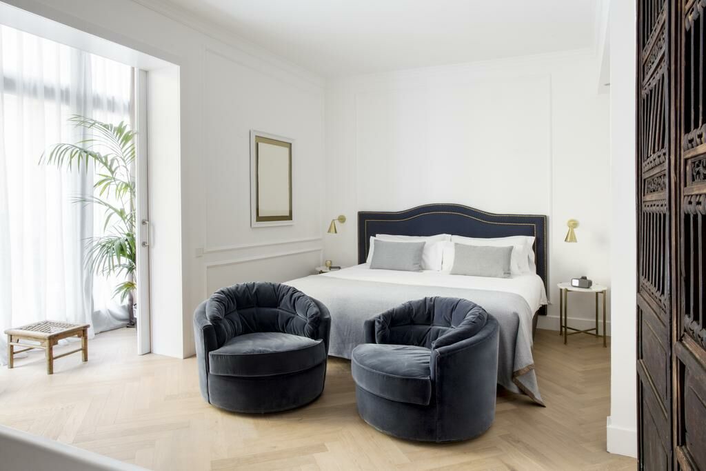 Room Service Barcelona Colours Room Service Barcelona Colours