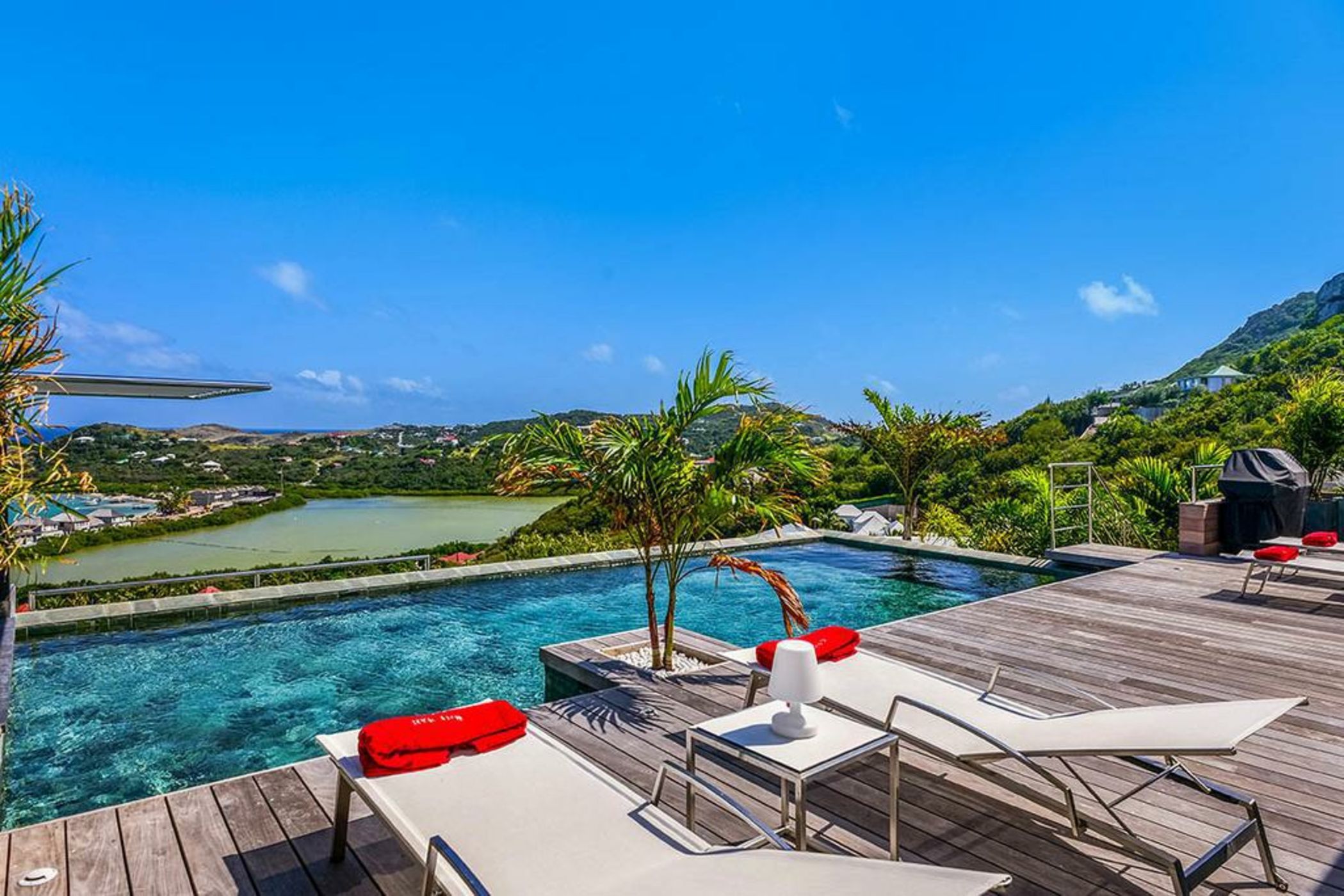 Black Pearl 115379-101537