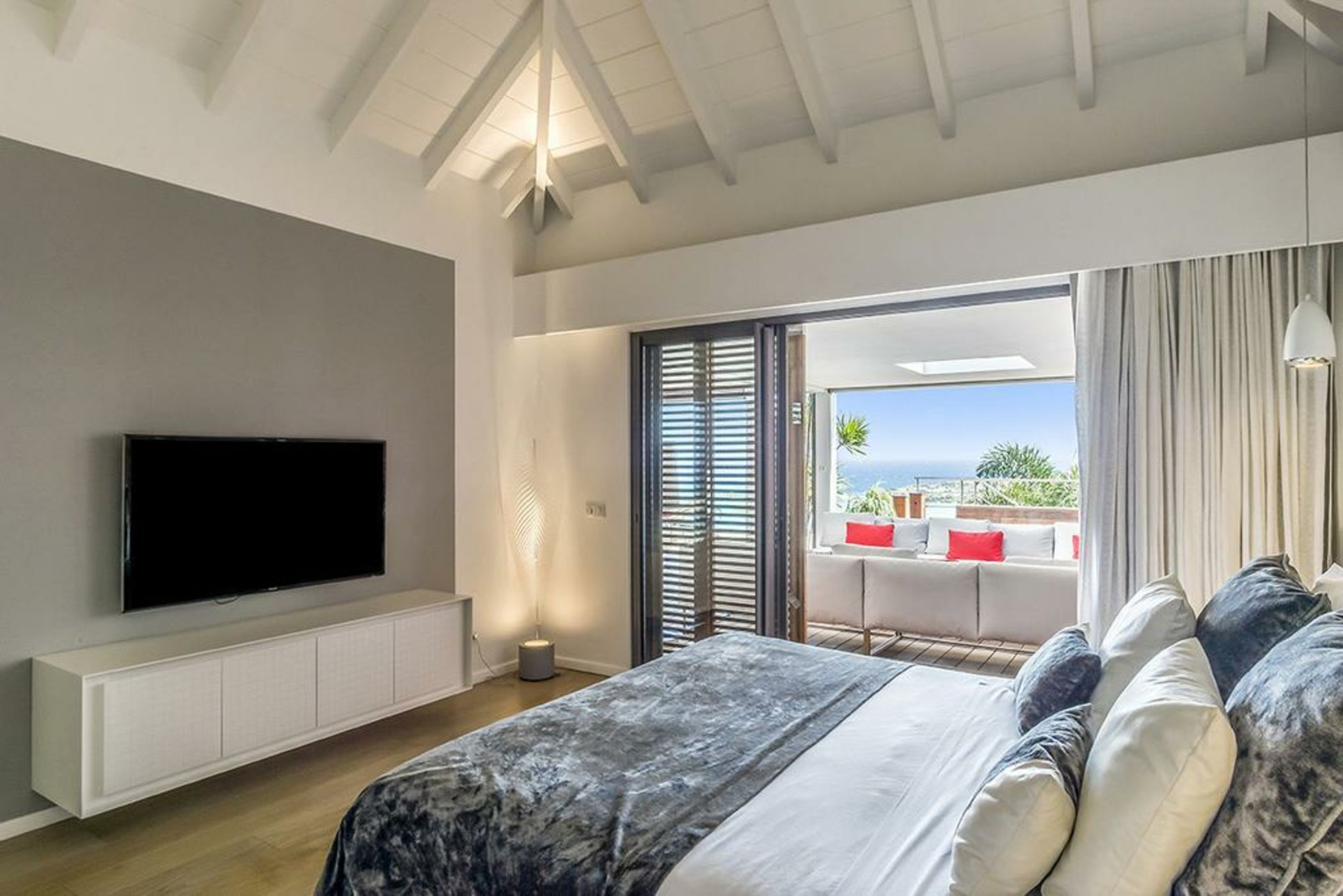 Black Pearl 115379-101537