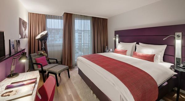 Hotel Indigo - Dusseldorf - Victoriaplatz, an IHG Hotel