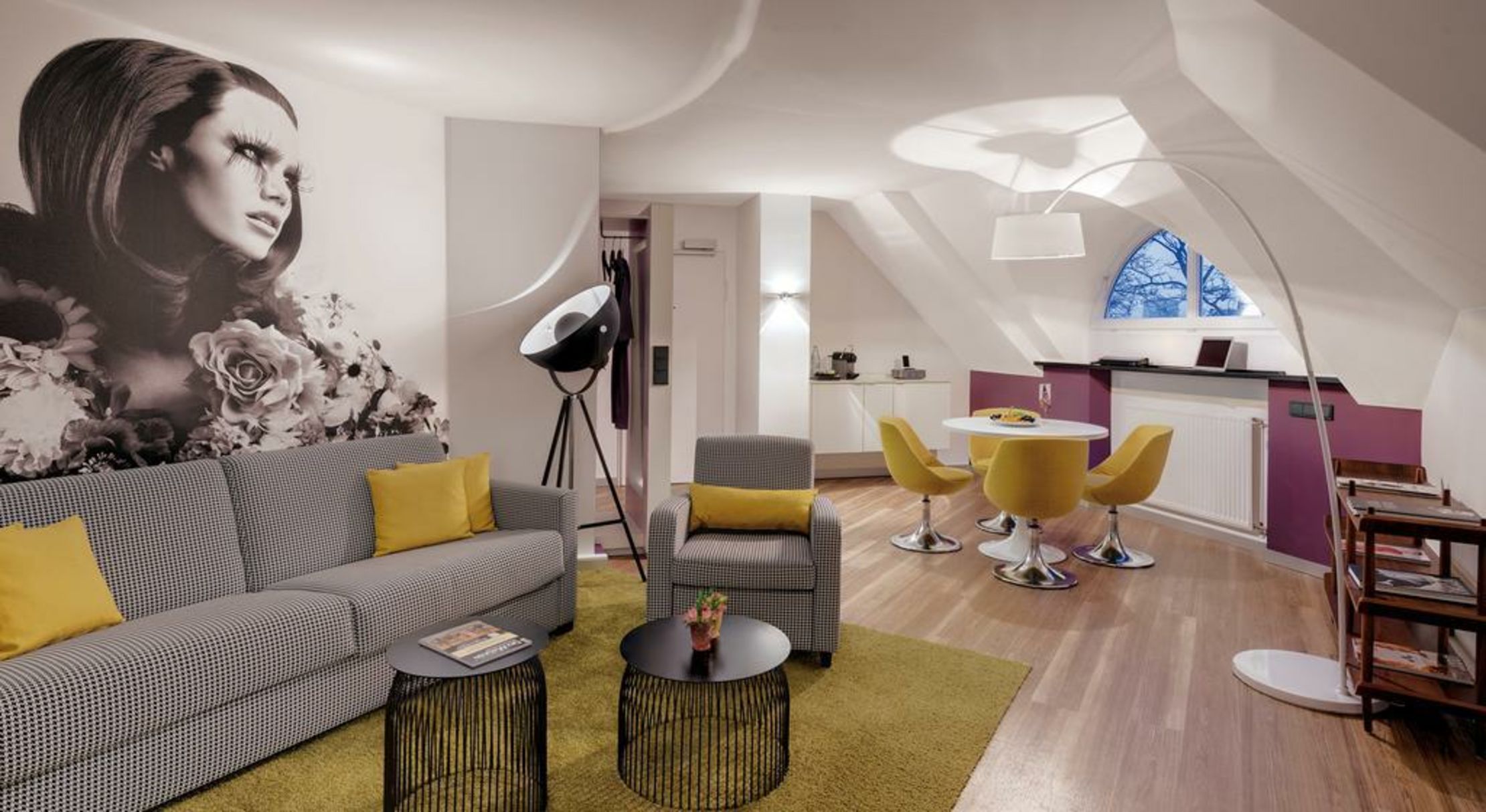 Hotel Indigo - Dusseldorf - Victoriaplatz, an IHG Hotel