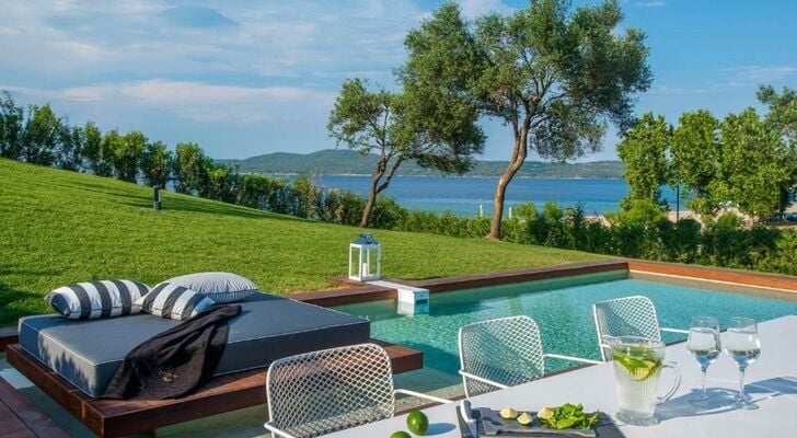 Avaton Luxury Hotel & Villas – Relais & Chateaux